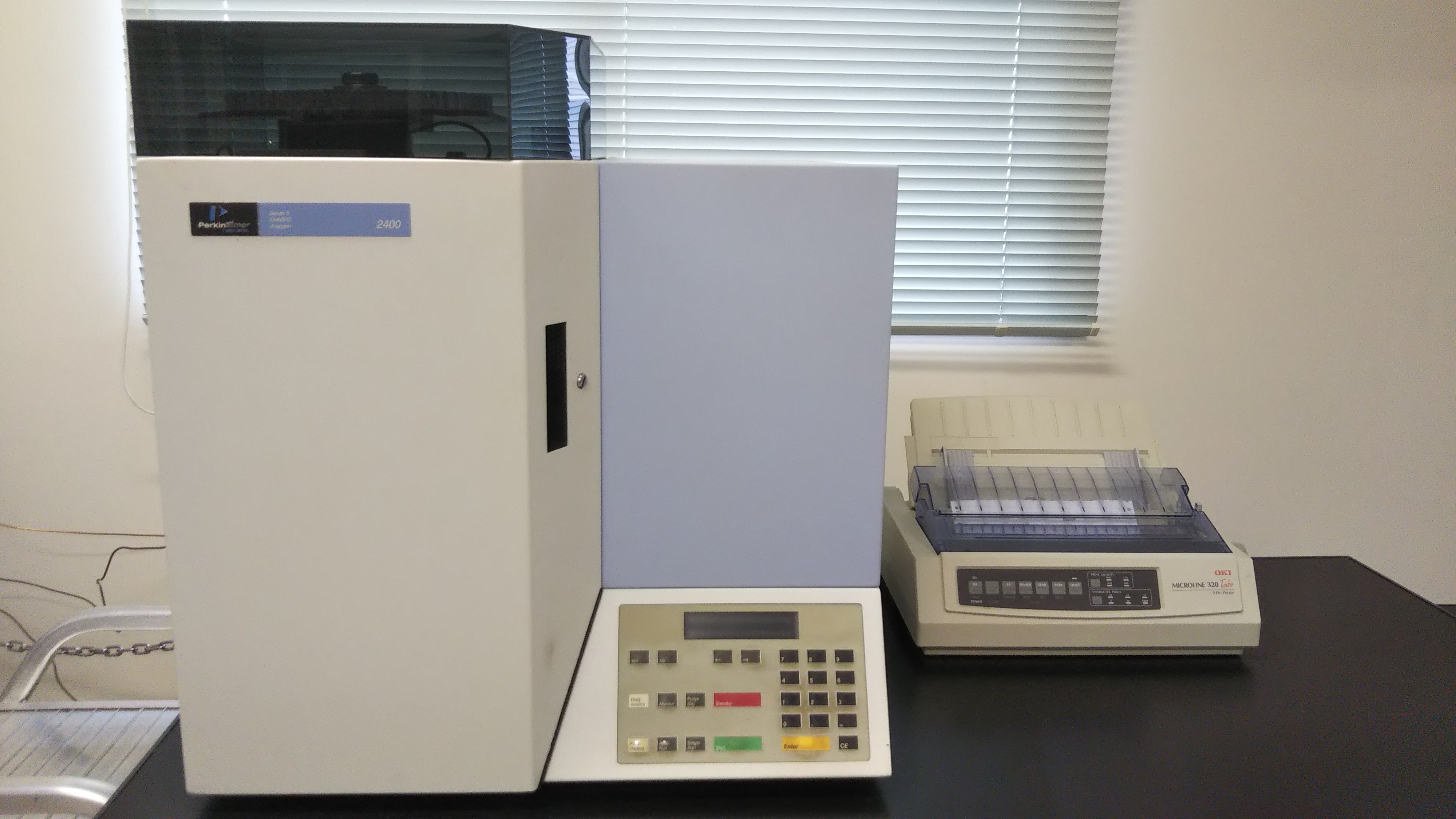 微量元素分析装置　Perkinelmer 2400Ⅱ(ﾊﾟｰｷﾝｴﾙﾏｰ製)